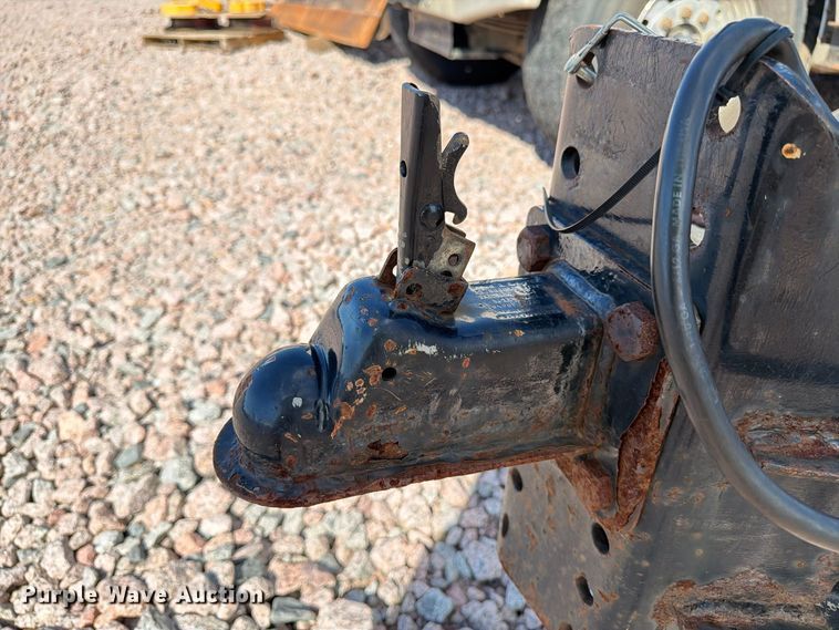 image for item YA4291 2014 Towmaster Inc. utility trailer