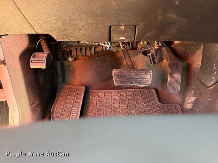 image for item YA4373 2016 Chevrolet Silverado 1500 pickup truck
