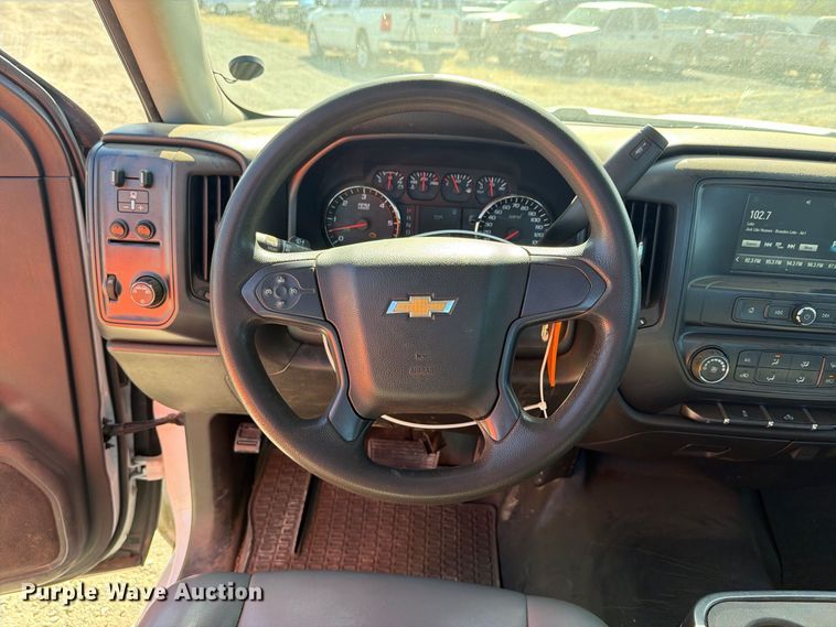 image for item YA4373 2016 Chevrolet Silverado 1500 pickup truck