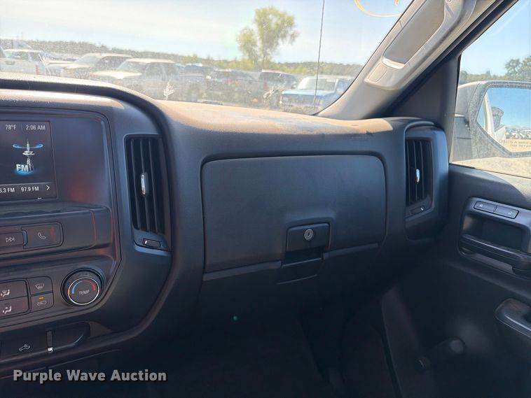 image for item YA4373 2016 Chevrolet Silverado 1500 pickup truck