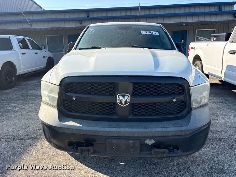 image for item YA4402 2019 RAM 1500 Ext. Cab pickup truck