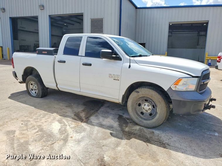 image for item YA4402 2019 RAM 1500 Ext. Cab pickup truck