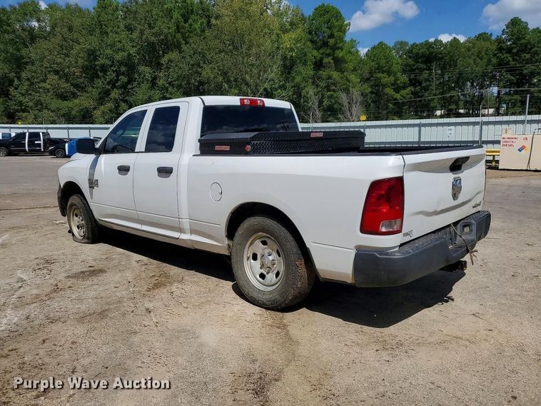 image for item YA4402 2019 RAM 1500 Ext. Cab pickup truck