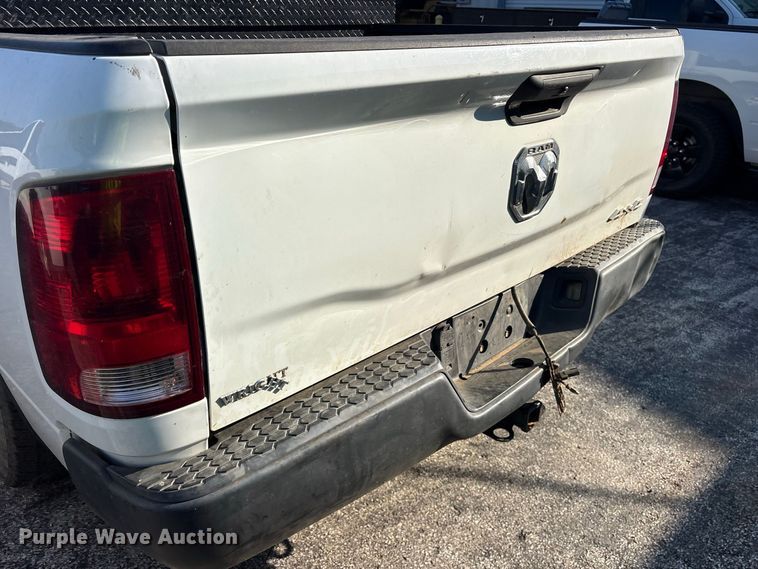 image for item YA4402 2019 RAM 1500 Ext. Cab pickup truck