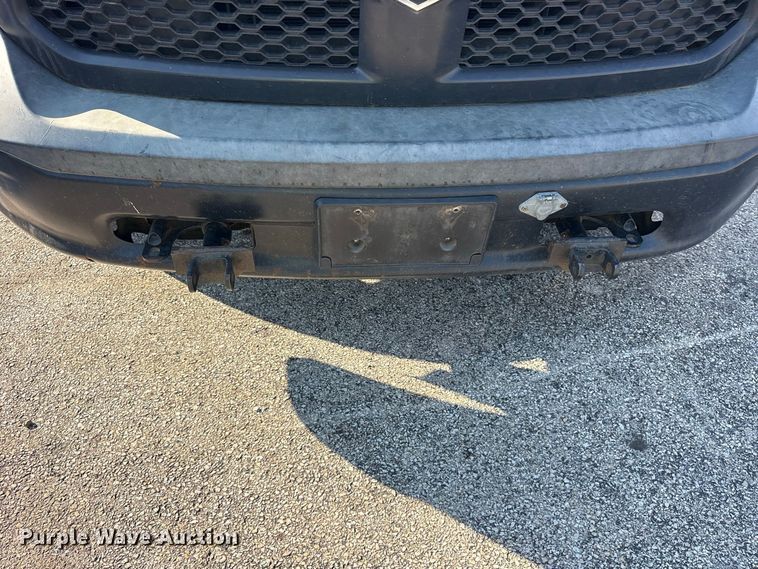 image for item YA4402 2019 RAM 1500 Ext. Cab pickup truck