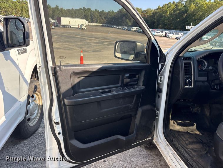 image for item YA4402 2019 RAM 1500 Ext. Cab pickup truck