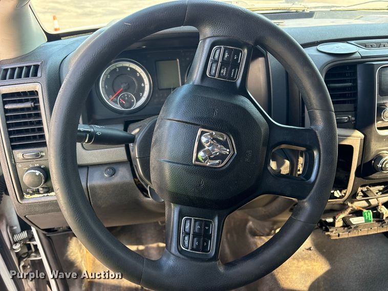image for item YA4402 2019 RAM 1500 Ext. Cab pickup truck