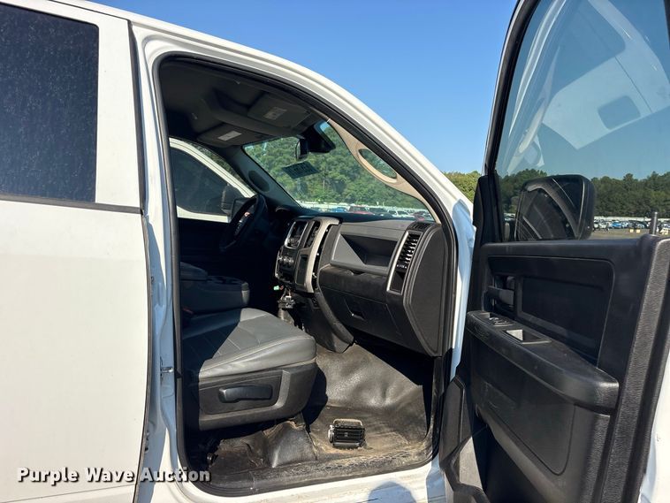 image for item YA4402 2019 RAM 1500 Ext. Cab pickup truck