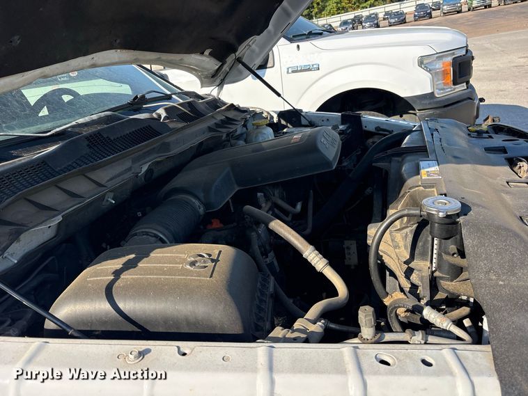 image for item YA4402 2019 RAM 1500 Ext. Cab pickup truck