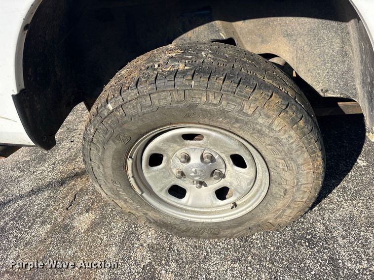 image for item YA4402 2019 RAM 1500 Ext. Cab pickup truck