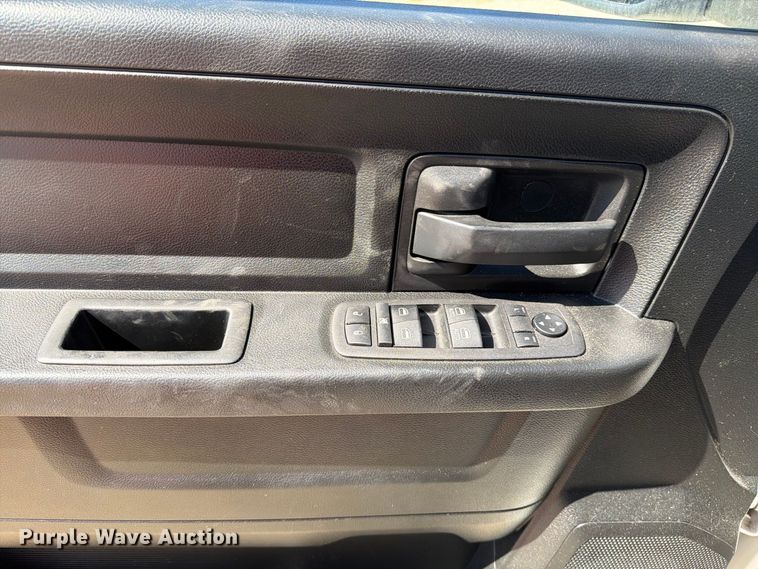 image for item YA4409 2019 RAM 1500 Ext. Cab pickup truck