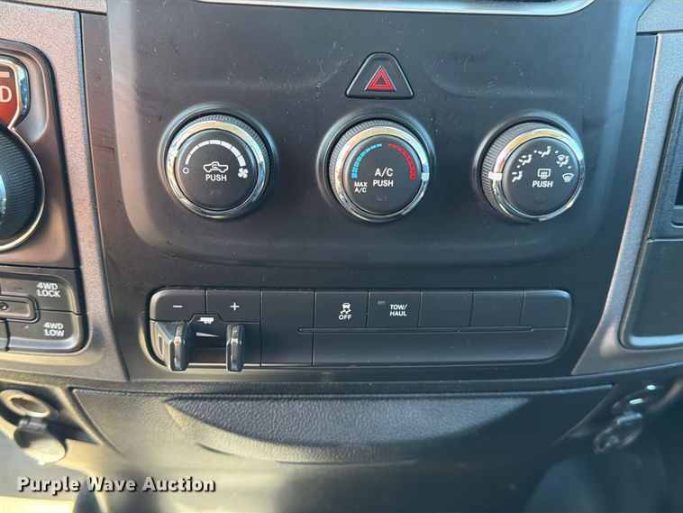 image for item YA4409 2019 RAM 1500 Ext. Cab pickup truck