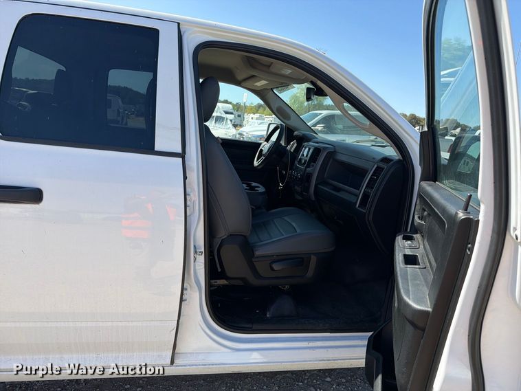 image for item YA4409 2019 RAM 1500 Ext. Cab pickup truck