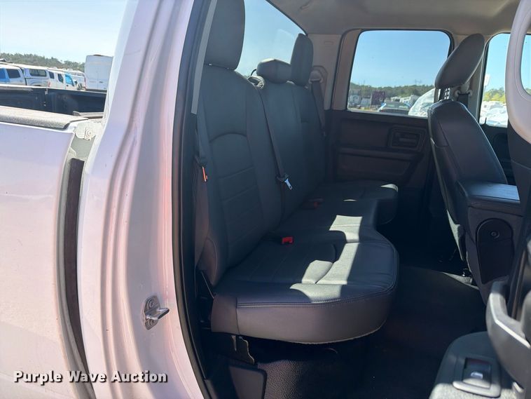image for item YA4409 2019 RAM 1500 Ext. Cab pickup truck