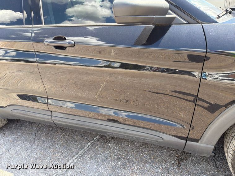 image for item YA4563 2023 Ford Explorer SUV