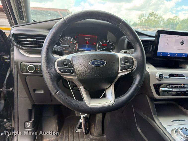 image for item YA4563 2023 Ford Explorer SUV