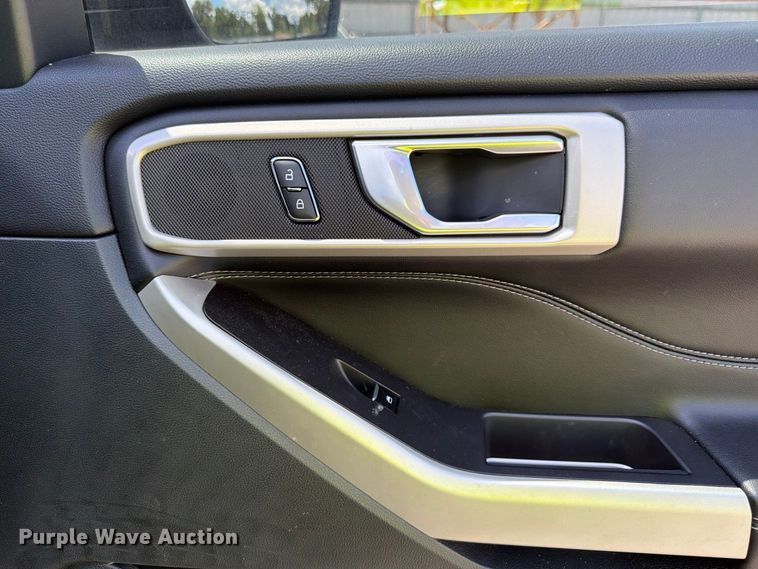 image for item YA4563 2023 Ford Explorer SUV