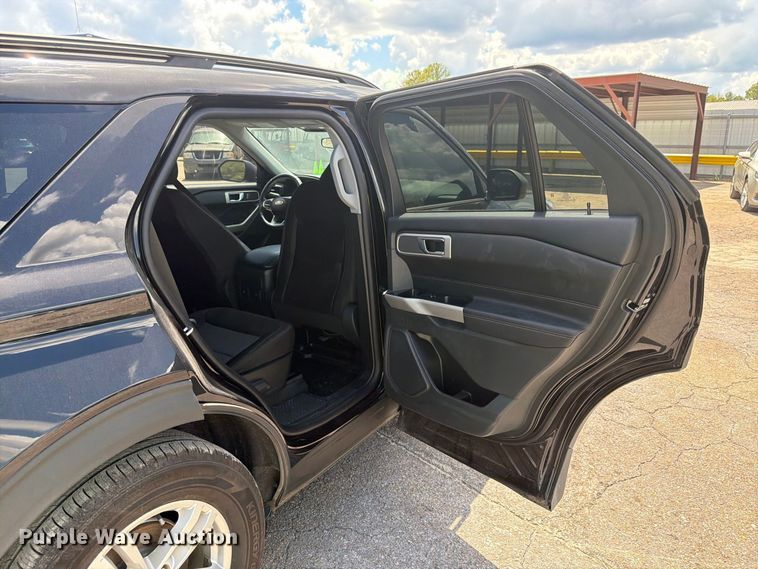 image for item YA4563 2023 Ford Explorer SUV