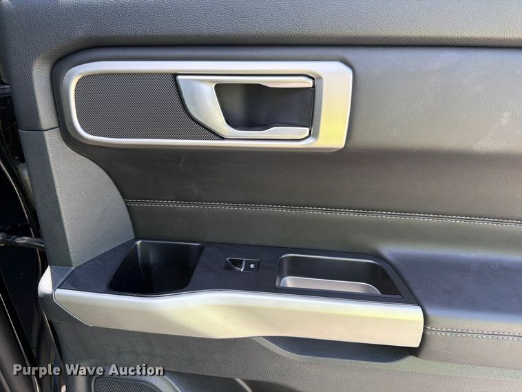 image for item YA4563 2023 Ford Explorer SUV