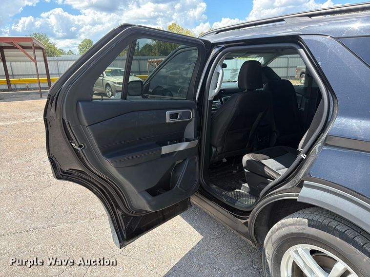 image for item YA4563 2023 Ford Explorer SUV