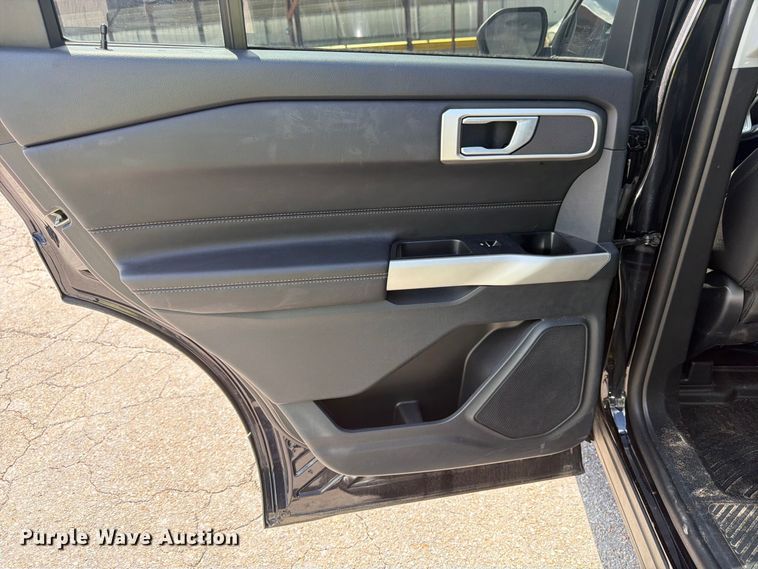 image for item YA4563 2023 Ford Explorer SUV
