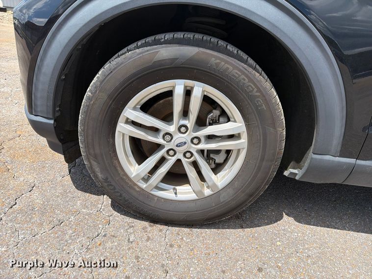 image for item YA4563 2023 Ford Explorer SUV