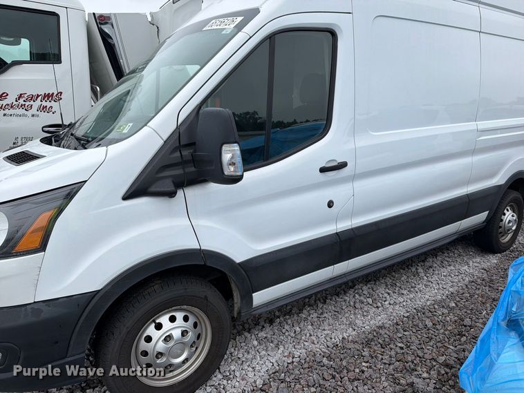 image for item YA4618 2022 Ford Transit 350 delivery van