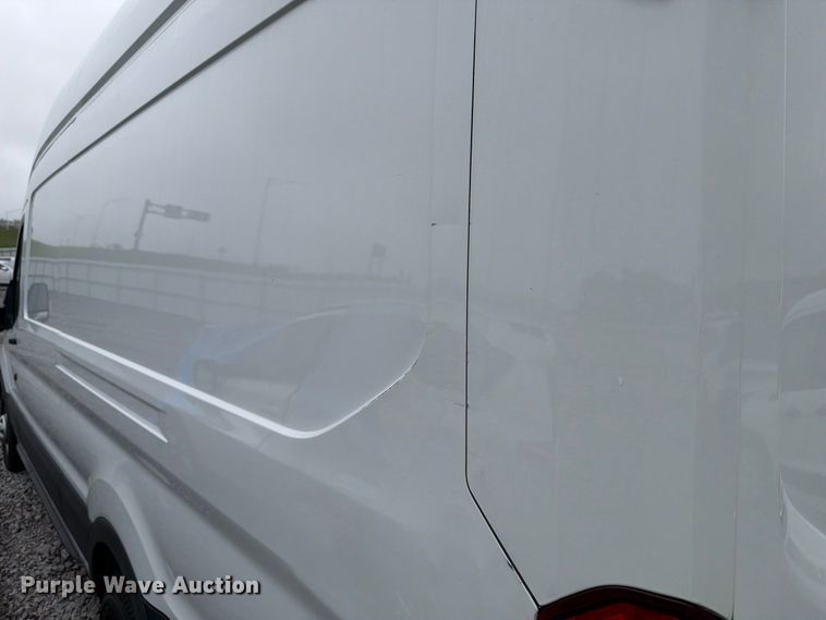 image for item YA4618 2022 Ford Transit 350 delivery van