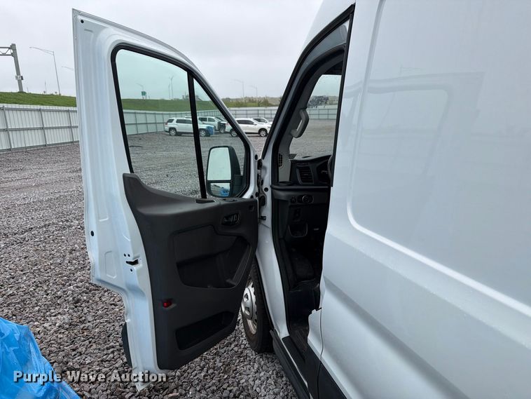 image for item YA4618 2022 Ford Transit 350 delivery van