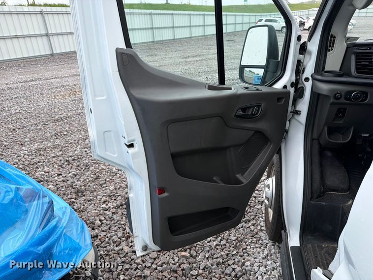 image for item YA4618 2022 Ford Transit 350 delivery van