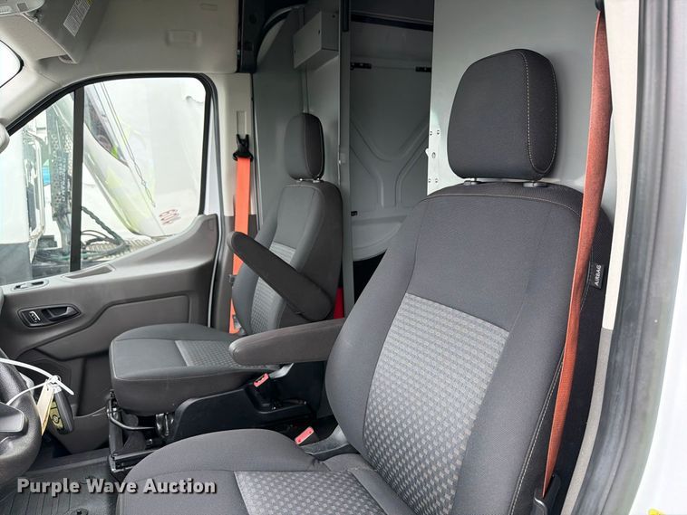 image for item YA4618 2022 Ford Transit 350 delivery van