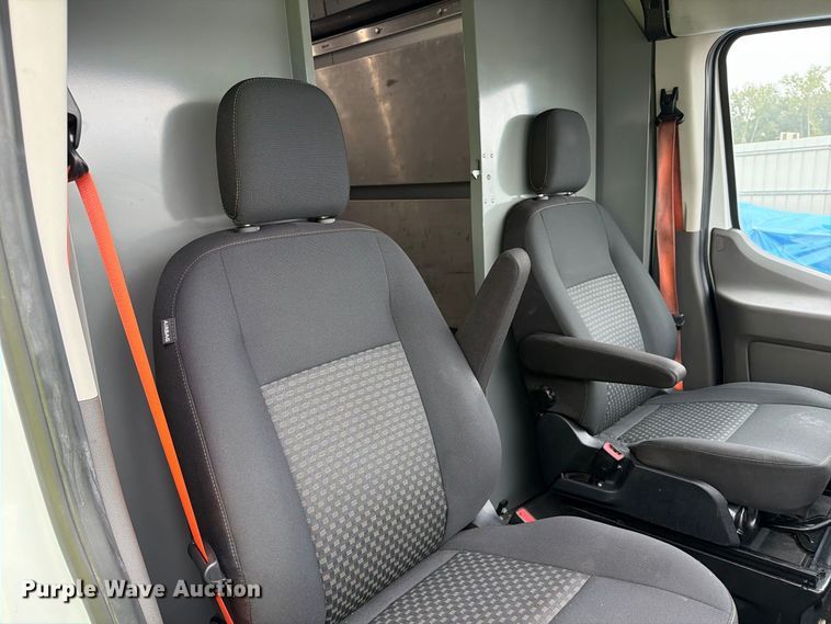image for item YA4618 2022 Ford Transit 350 delivery van