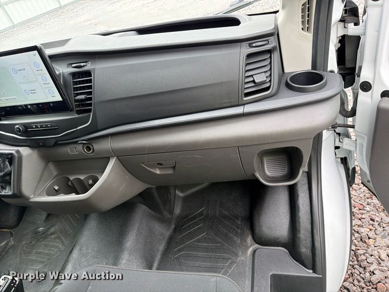 image for item YA4618 2022 Ford Transit 350 delivery van
