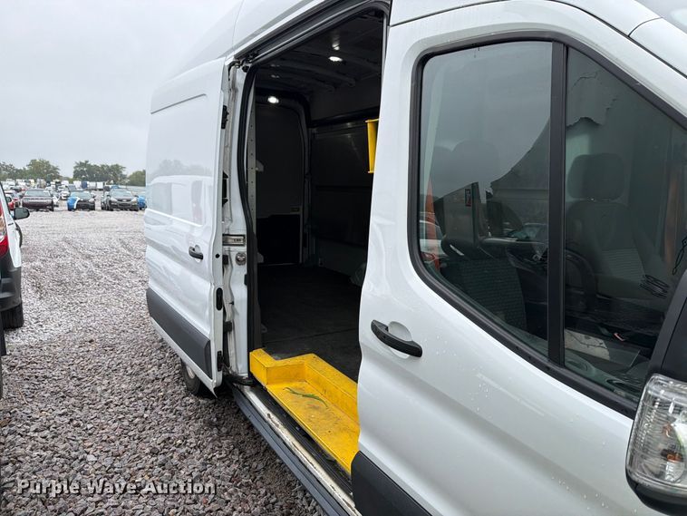 image for item YA4618 2022 Ford Transit 350 delivery van
