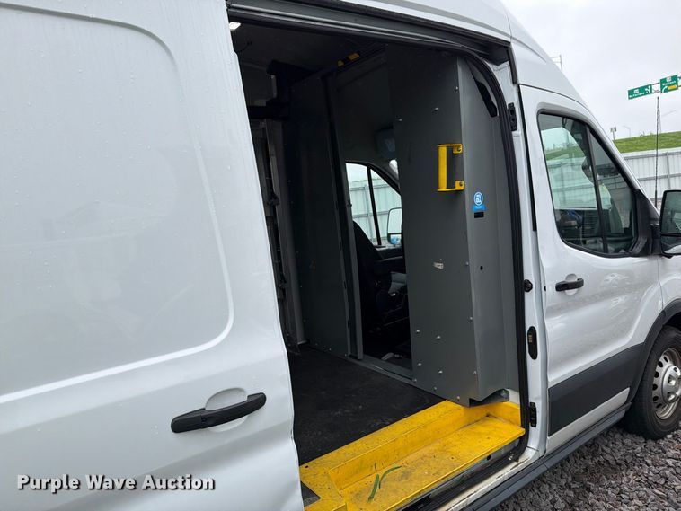 image for item YA4618 2022 Ford Transit 350 delivery van