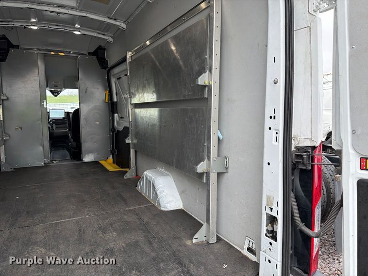 image for item YA4618 2022 Ford Transit 350 delivery van