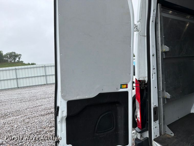 image for item YA4618 2022 Ford Transit 350 delivery van