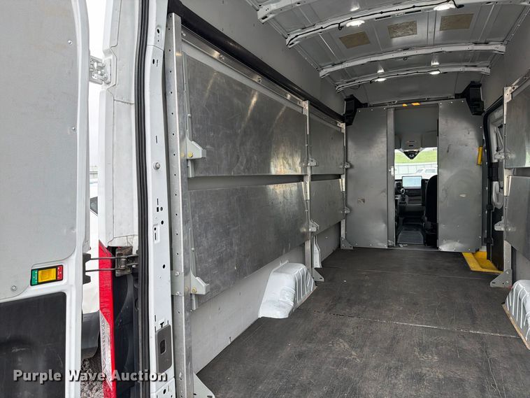 image for item YA4618 2022 Ford Transit 350 delivery van