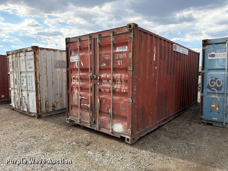 image for item YA4665 2004 CIMC shipping container