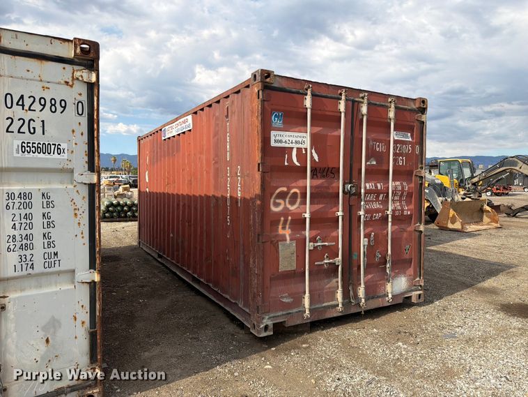 image for item YA4665 2004 CIMC shipping container