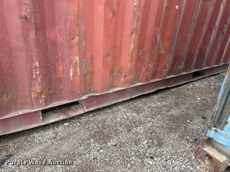 image for item YA4665 2004 CIMC shipping container