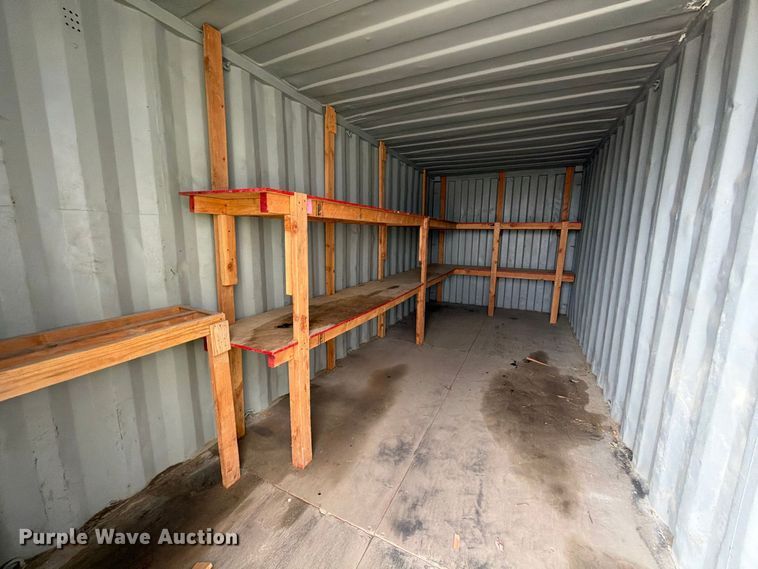 image for item YA4665 2004 CIMC shipping container