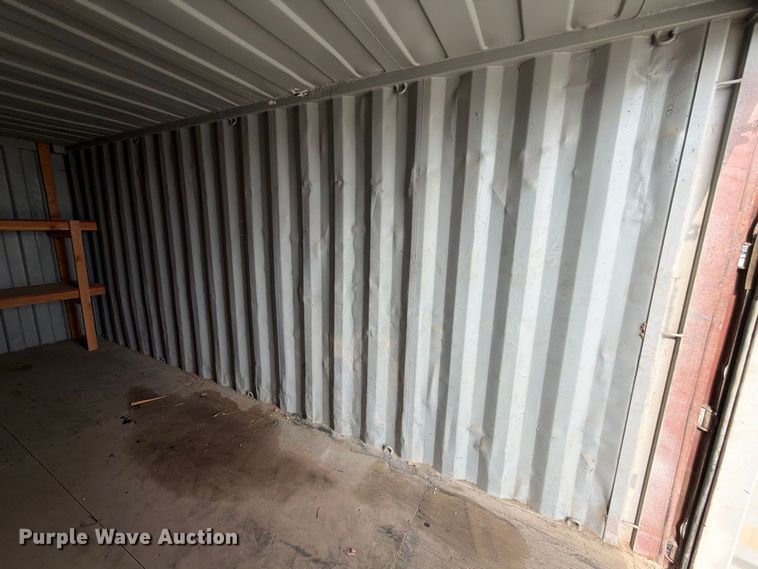 image for item YA4665 2004 CIMC shipping container