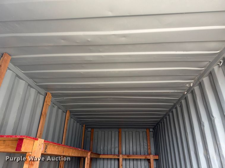 image for item YA4665 2004 CIMC shipping container
