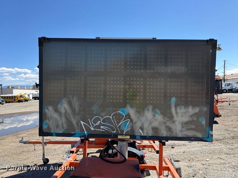 image for item YA4672 (2) 2020 Wanco WVT3 message board trailers
