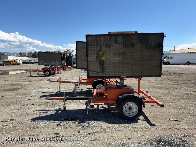 image for item YA4673 (2) 2020 Wanco WVT3 message board trailers