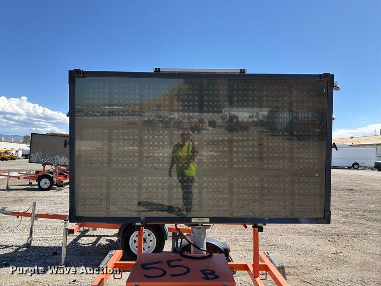 image for item YA4673 (2) 2020 Wanco WVT3 message board trailers
