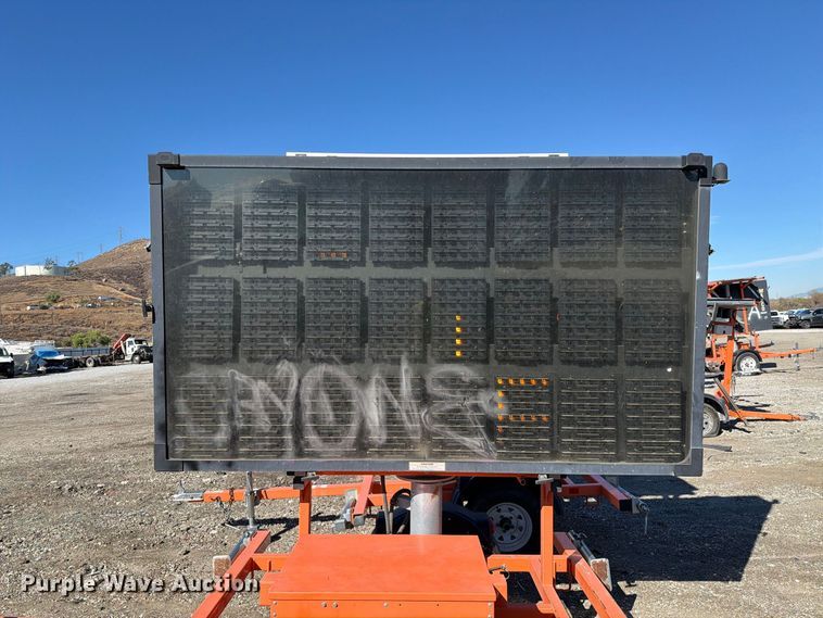 image for item YA4676 (2) 2020 Wanco WVT3 message board trailers