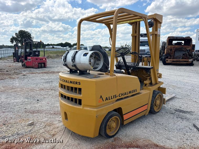 image for item YA4681 2010 Allis-Chalmers C40 forklift