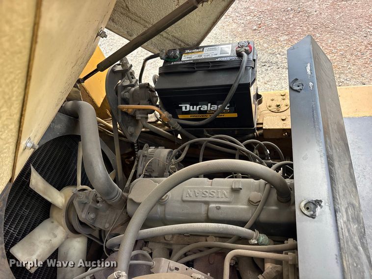 image for item YA4681 2010 Allis-Chalmers C40 forklift